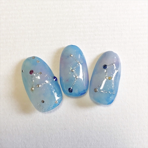 オーロラ色の星座ネイルのやり方 七夕の織姫と彦星をイメージして 華子のネイル時々コスメdiary